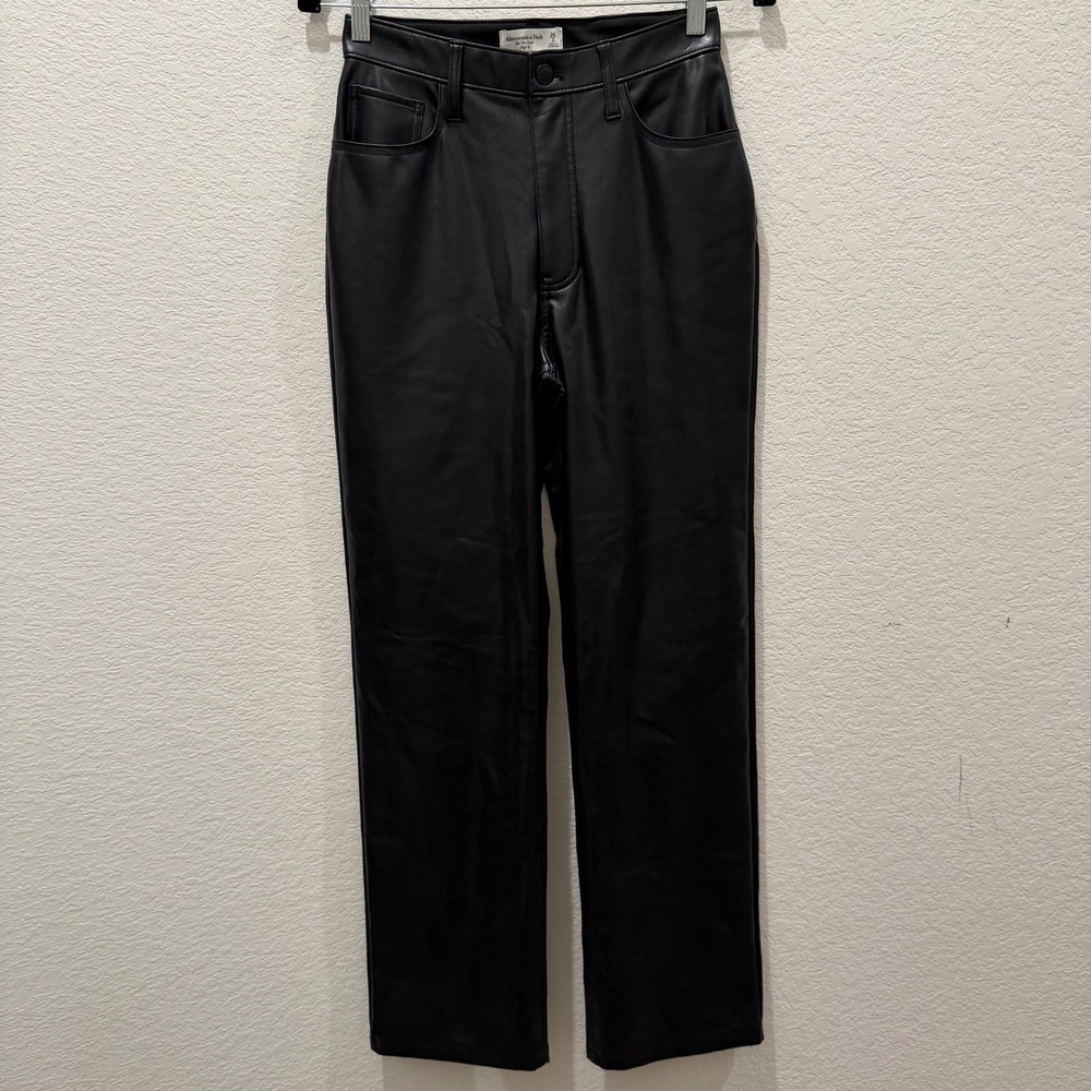 Abercrombie & Fitch The 90s Relaxed High Rise Vegan Leather Pants Black 26/2L